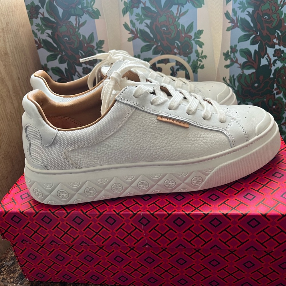 👟TORY BURCH LADYBUG SNEAKER 👟